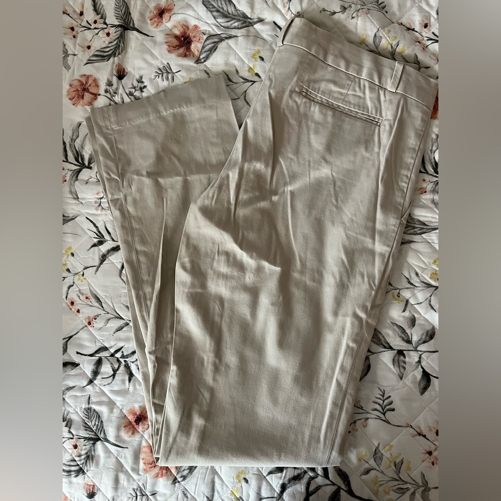 Banana Republic Women’s size 14 Long dress pants